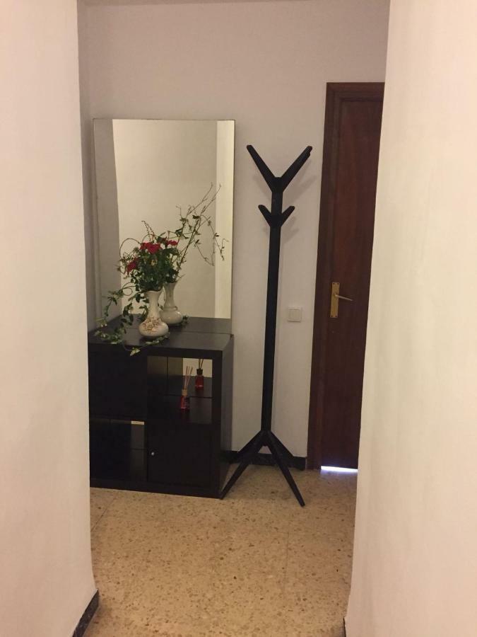 Апартаменты Apartamento Marina Салоу Экстерьер фото